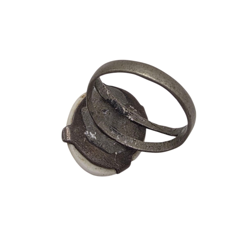 Vintage / Antique Operculum Shell Ring Size 5 - Picture 5 of 5